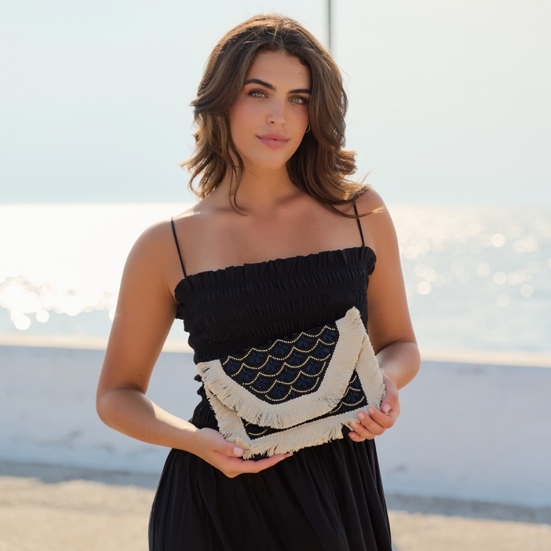 Boho Τσάντα Φάκελος Μαύρη με Εκρού Κρόσσια