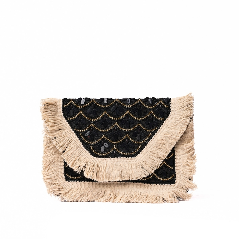 Boho Τσάντα Φάκελος Μαύρη με Εκρού Κρόσσια