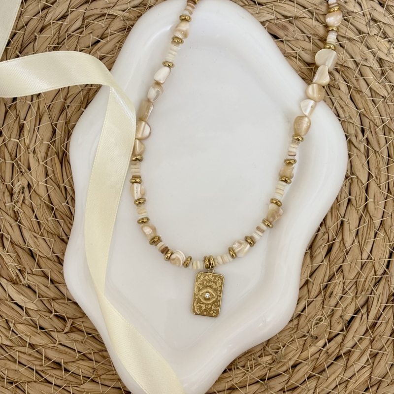 Κολιέ με πέτρες και μοτίφ μάτι