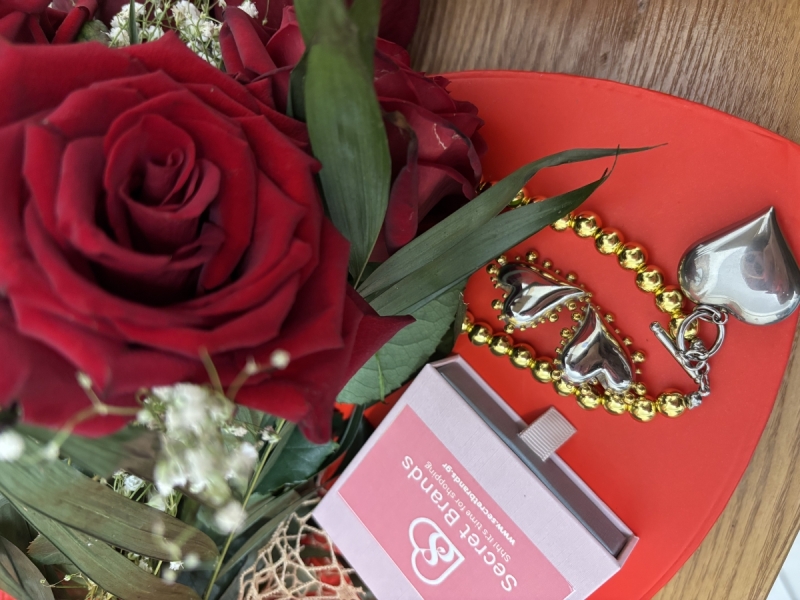 Mega Mystery Valentine Box 10 προιόντων