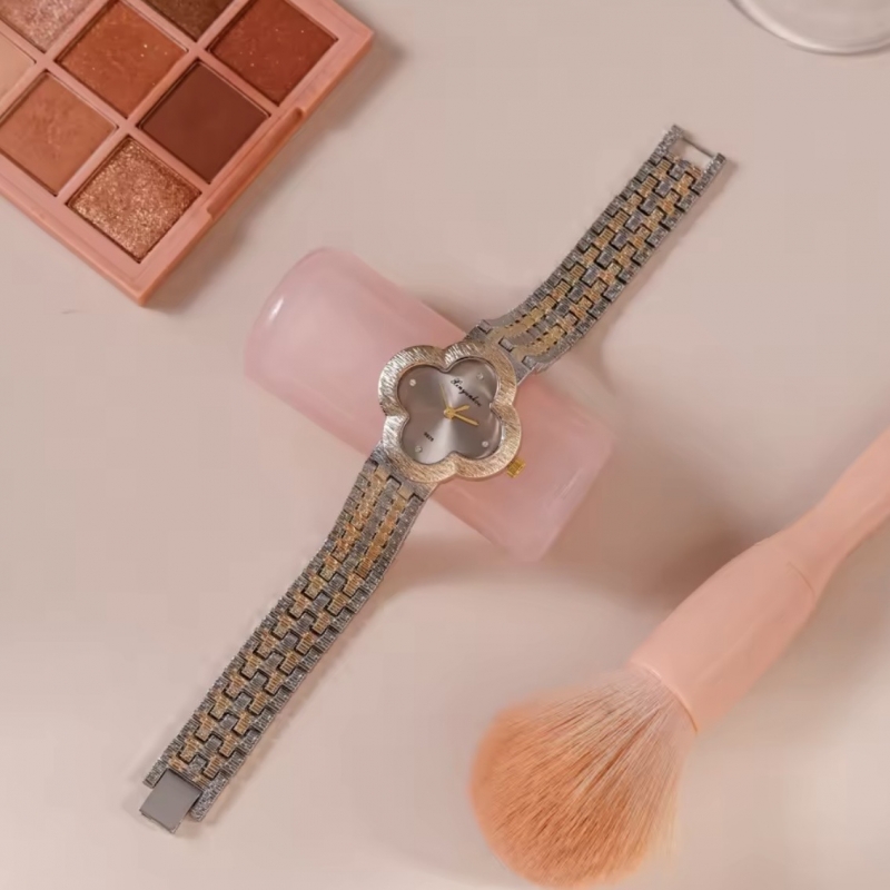 Ρολόι σε σχήμα τύπου Van Clif