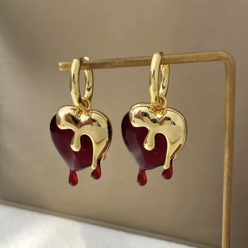 Σκουλαρίκια καρδιές με ρητίνη