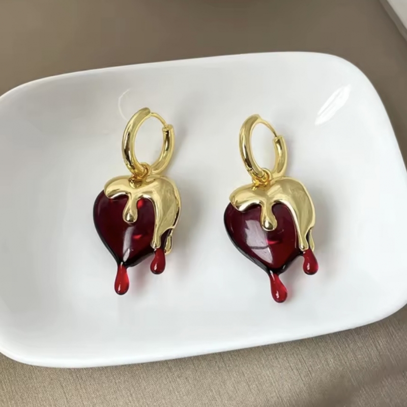 Σκουλαρίκια καρδιές με ρητίνη