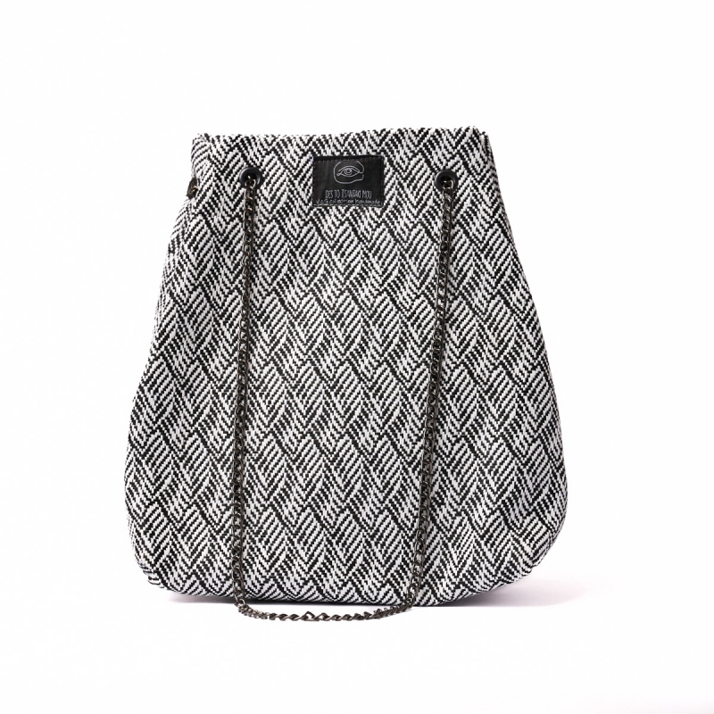 ΤΣΑΝΤΑ ΠΟΥΓΚΙ ΧΕΙΡΟΠΟΙΗΤΗ 'BLACK AND WHITE '