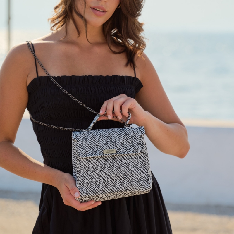 ΤΣΑΝΤΑ ΩΜΟΥ ΧΕΙΡΟΠΟΙΗΤΗ 'BLACΚ AND WHITE'